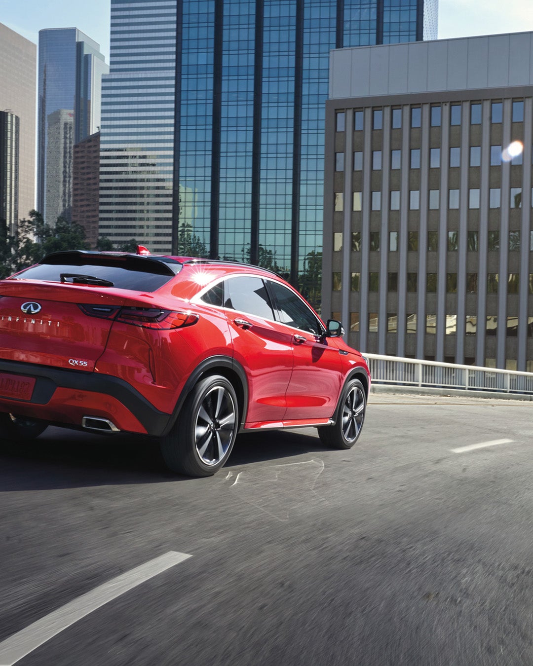 Advertencia de cambio de carril INFINITI QX50 2025 que ayuda a prevenir desviaciones involuntarias